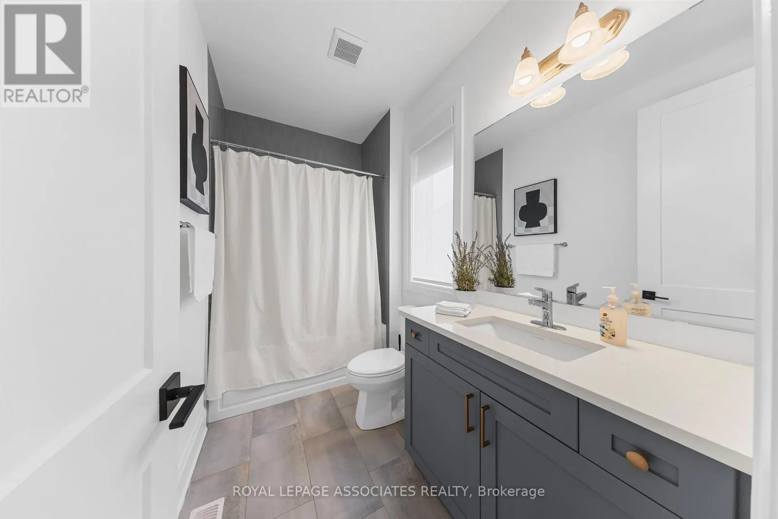 3089 PAPERBIRCH TRAIL