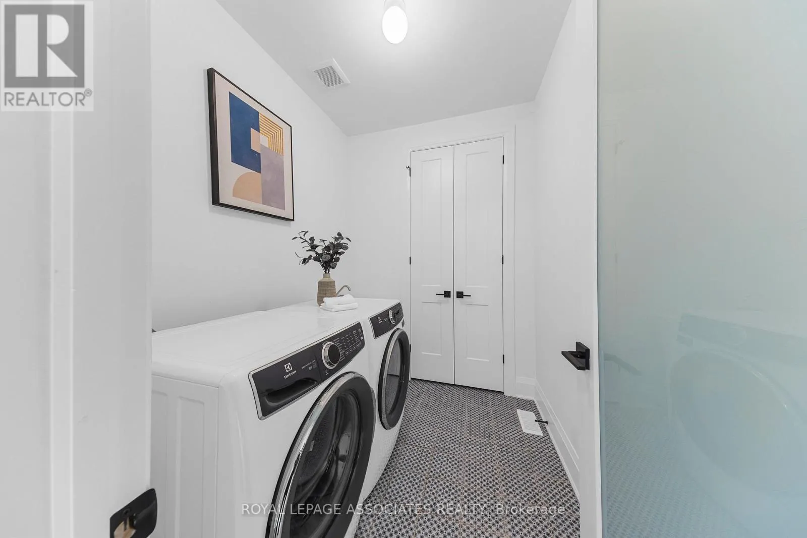 3089 PAPERBIRCH TRAIL