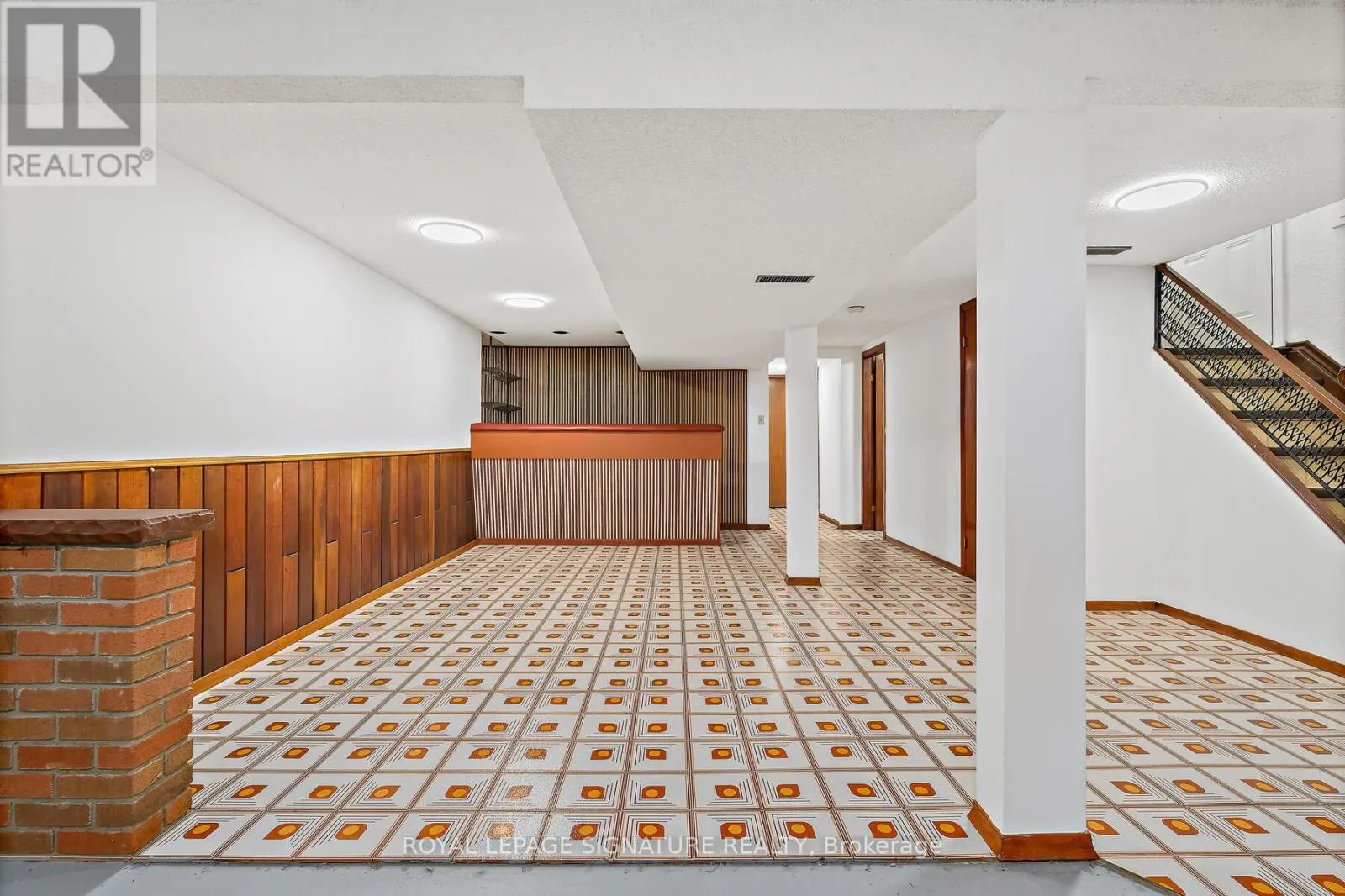 108 ROCHMAN BOULEVARD