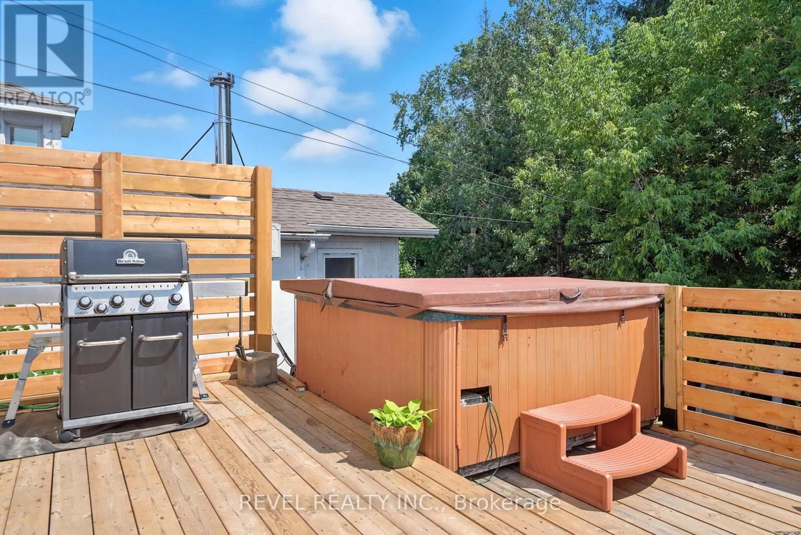 57 ROSEHILL BOULEVARD