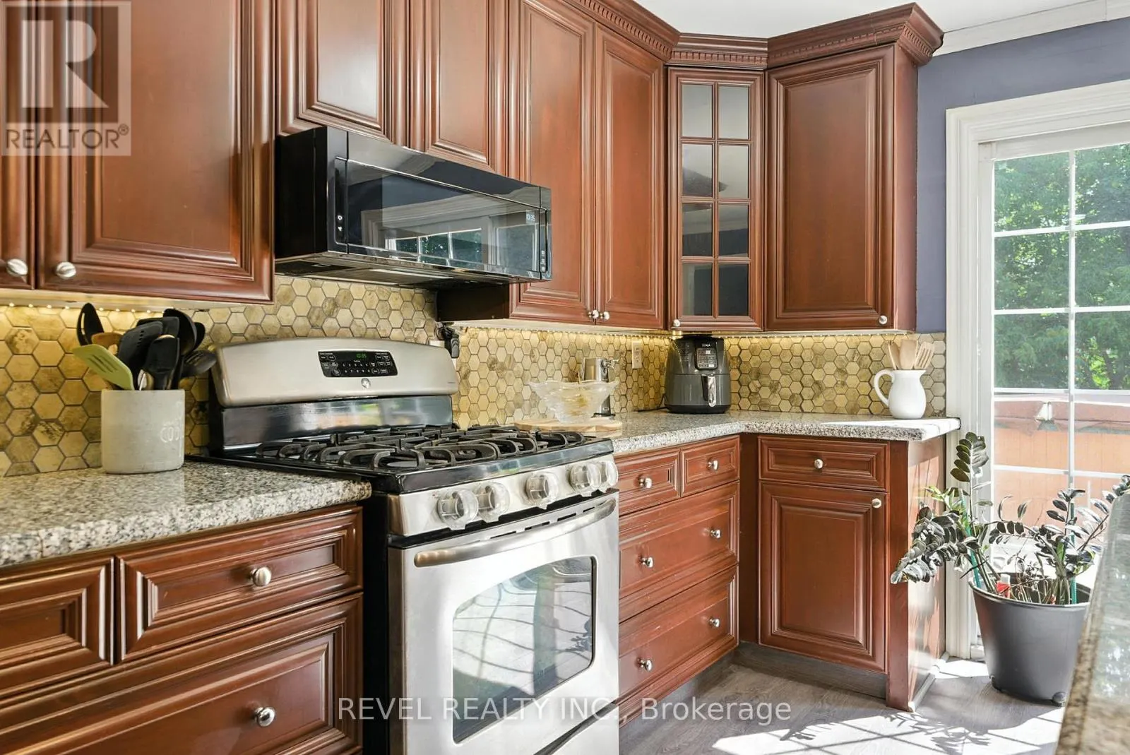 57 ROSEHILL BOULEVARD