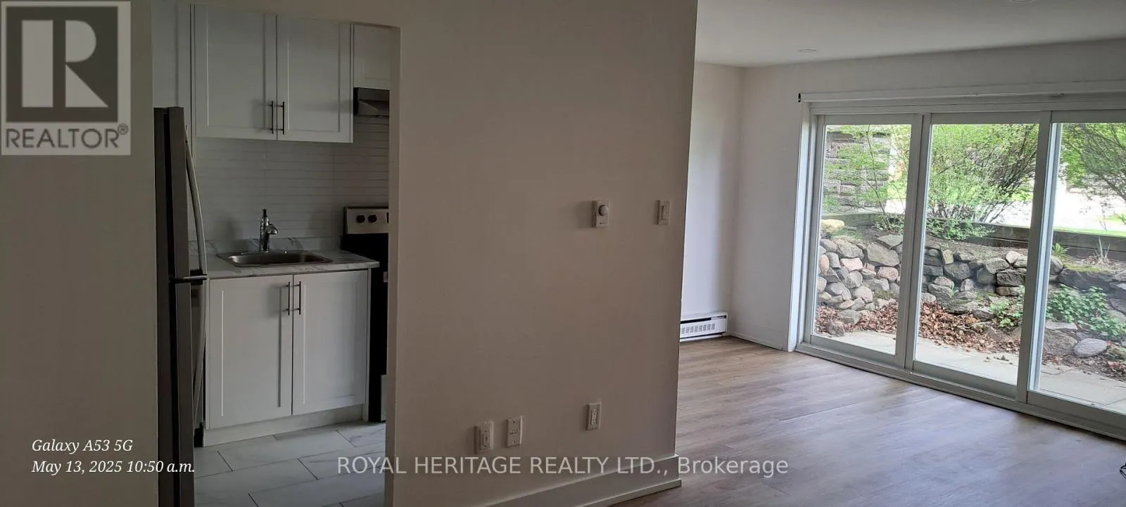 1 - 945 SIMCOE STREET N