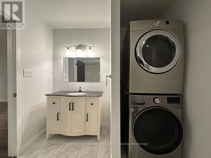 1 - 26 HARTSFIELD DRIVE, #1