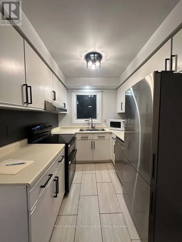 1 - 26 HARTSFIELD DRIVE, #1