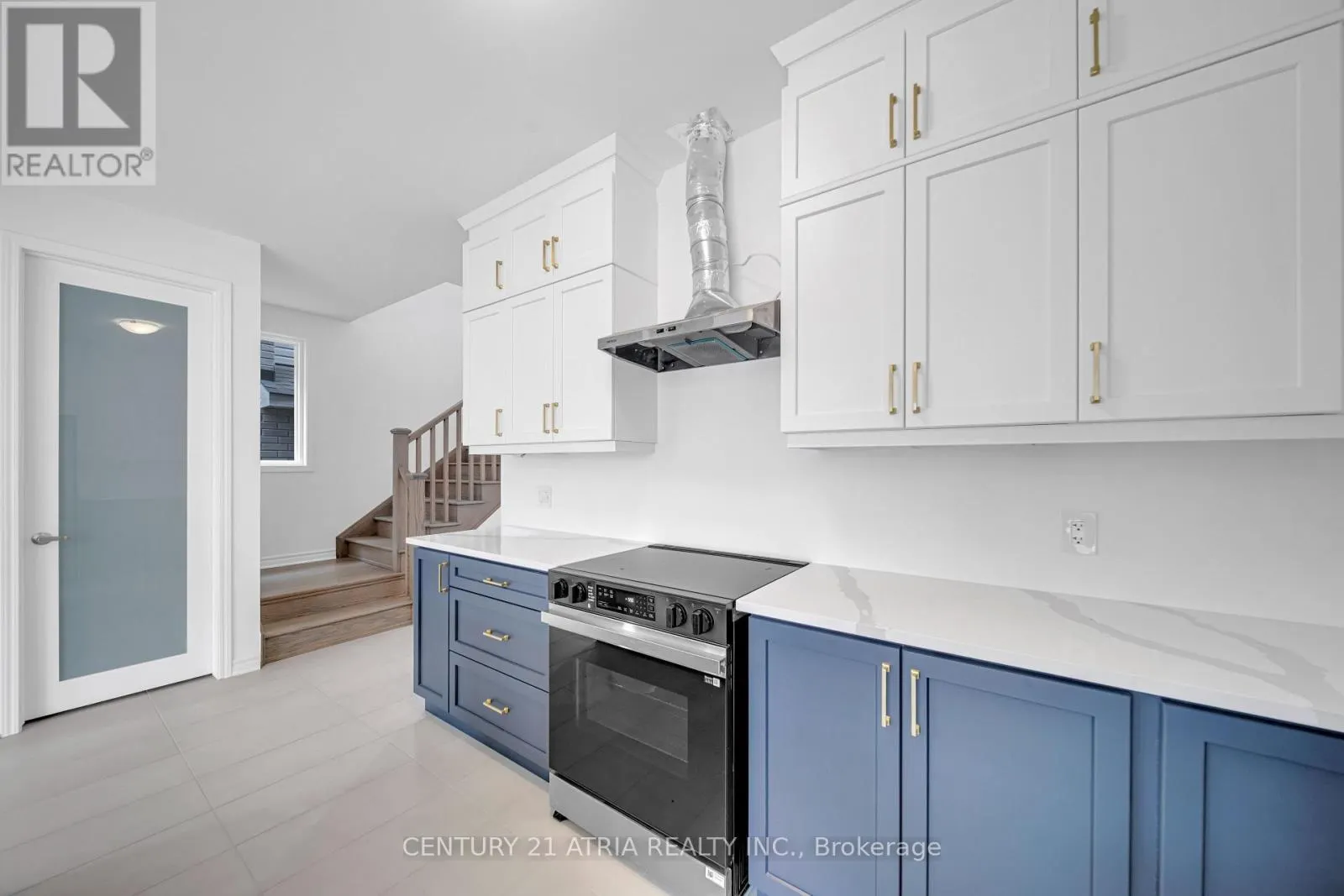 1349 GLAMORGAN MANOR