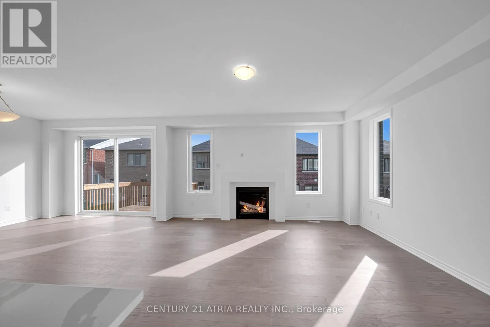 1349 GLAMORGAN MANOR