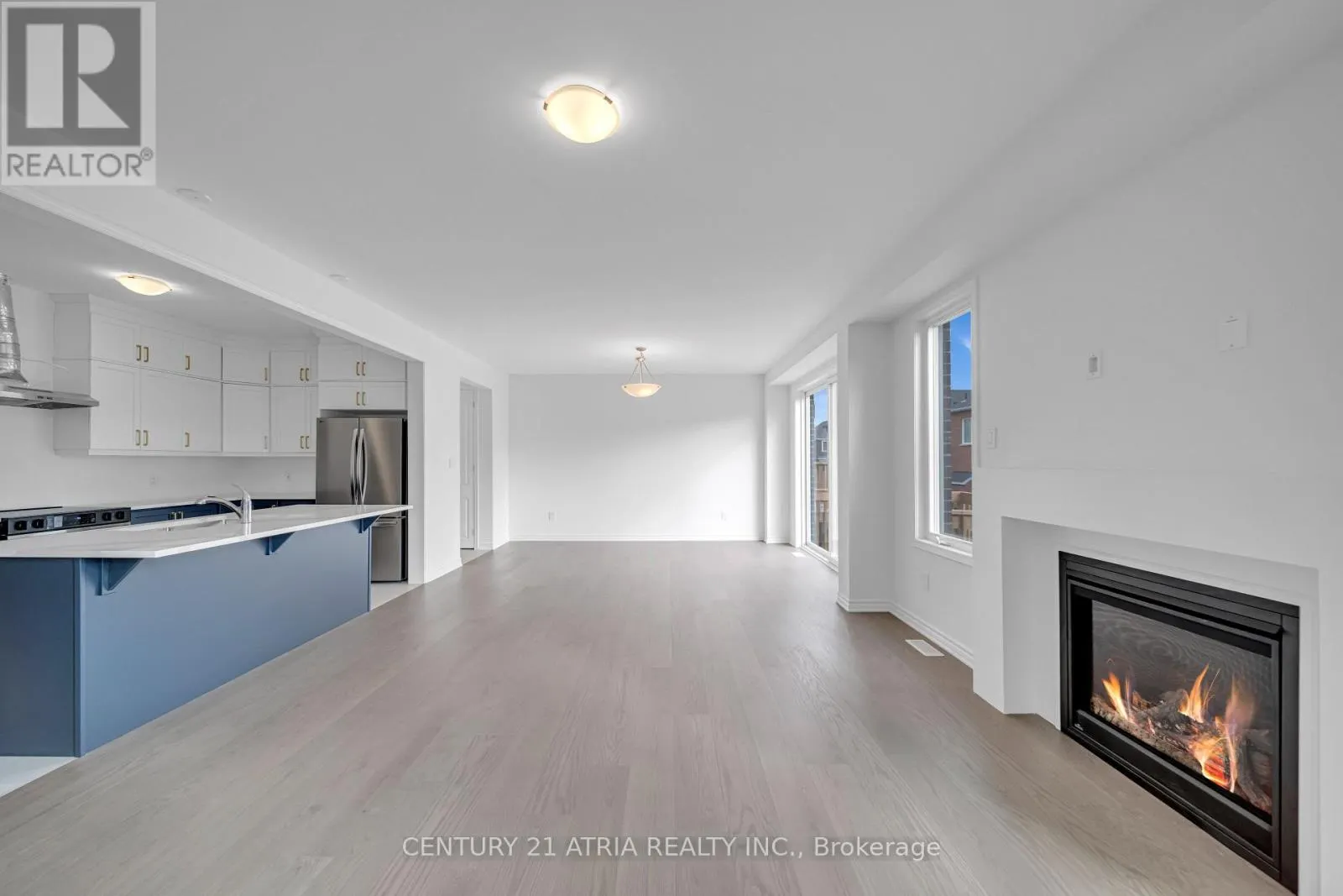 1349 GLAMORGAN MANOR