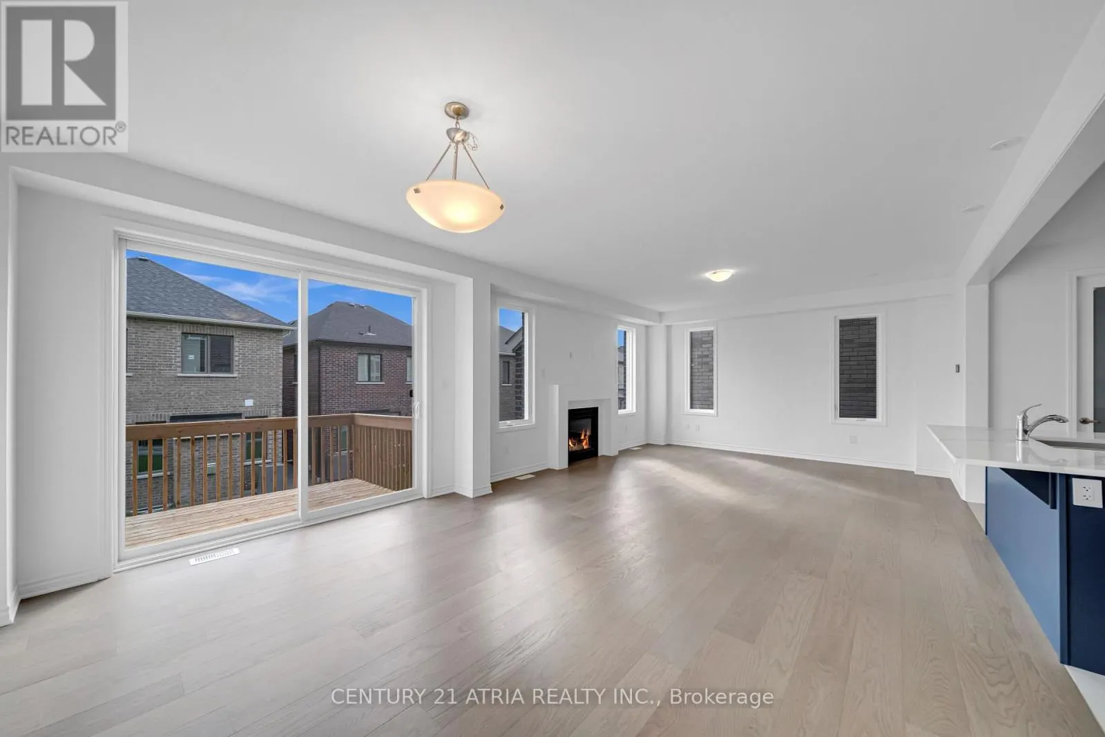 1349 GLAMORGAN MANOR