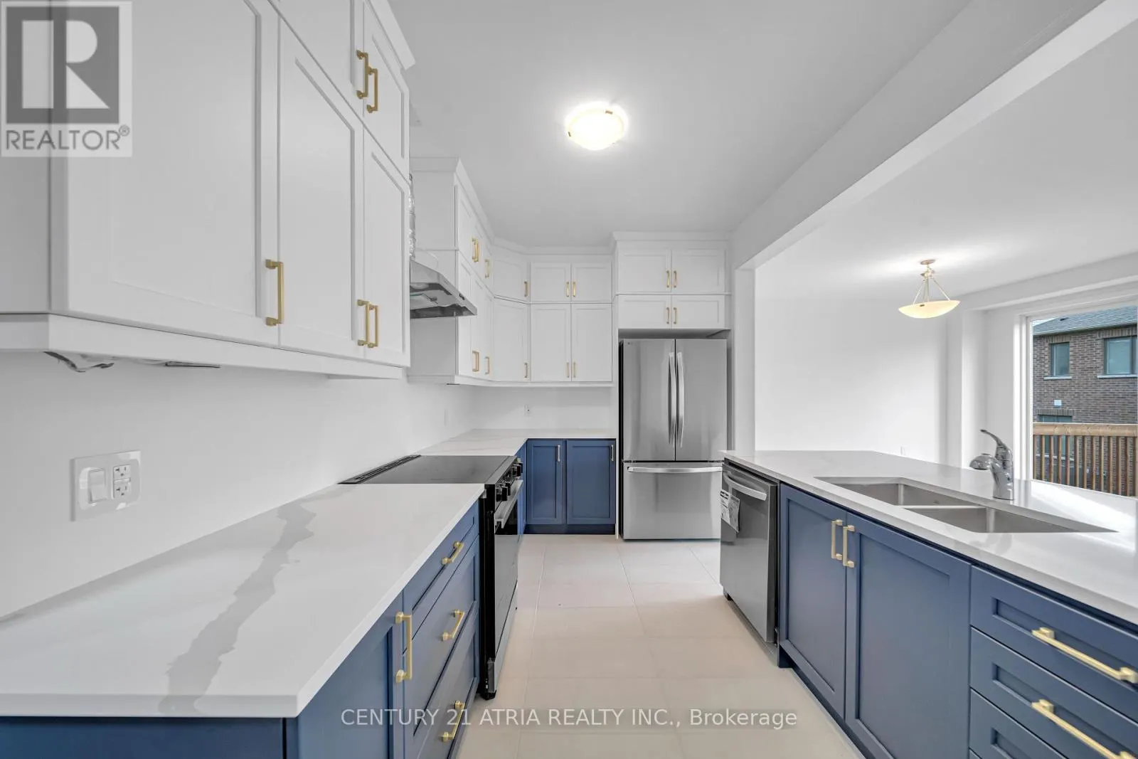 1349 GLAMORGAN MANOR