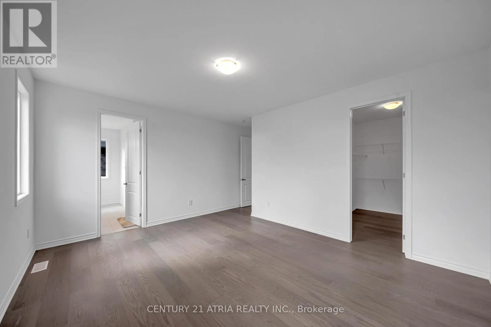 1349 GLAMORGAN MANOR