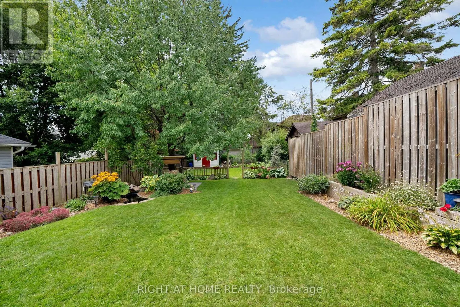 84 OSHAWA BOULEVARD N