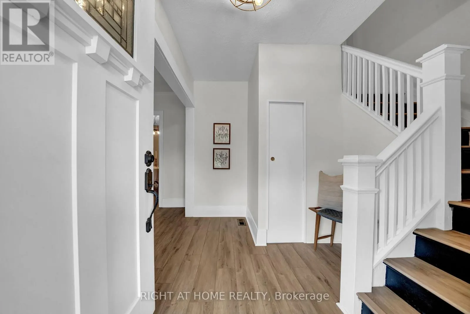 84 OSHAWA BOULEVARD N