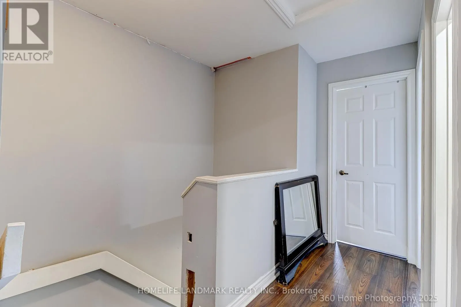 3 - 361 BIRCHMOUNT ROAD