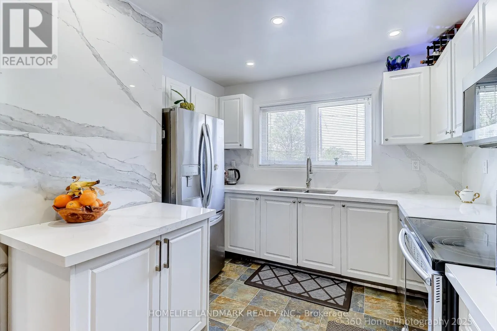 3 - 361 BIRCHMOUNT ROAD