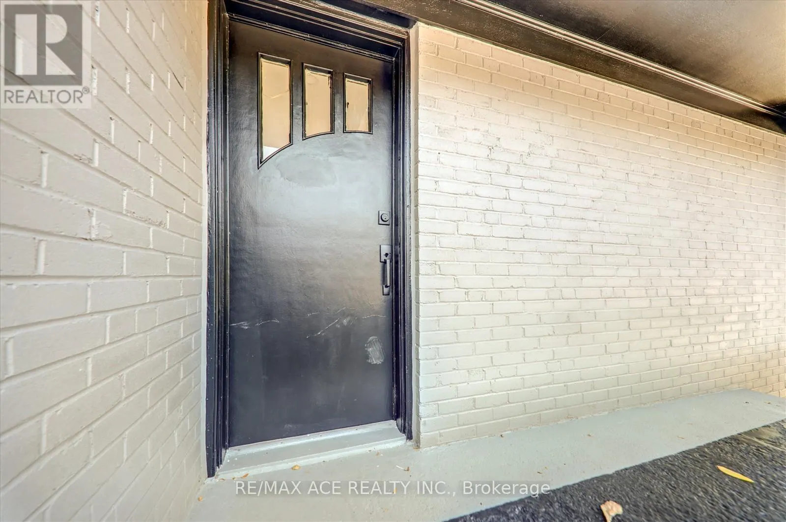 19 BLAKEMANOR BOULEVARD