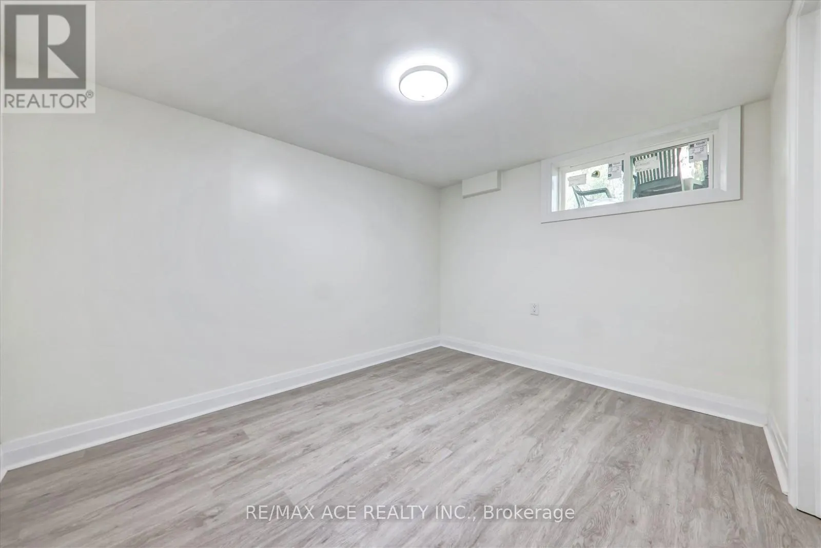 19 BLAKEMANOR BOULEVARD