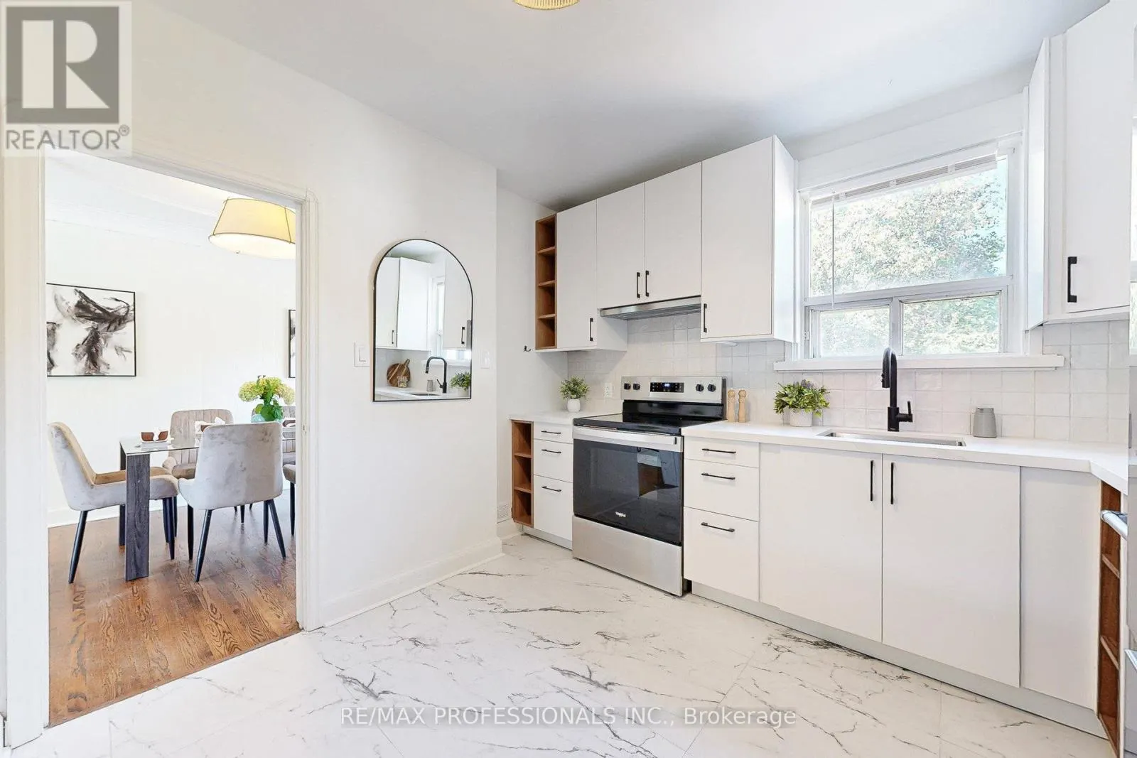 146 PINEGROVE AVENUE