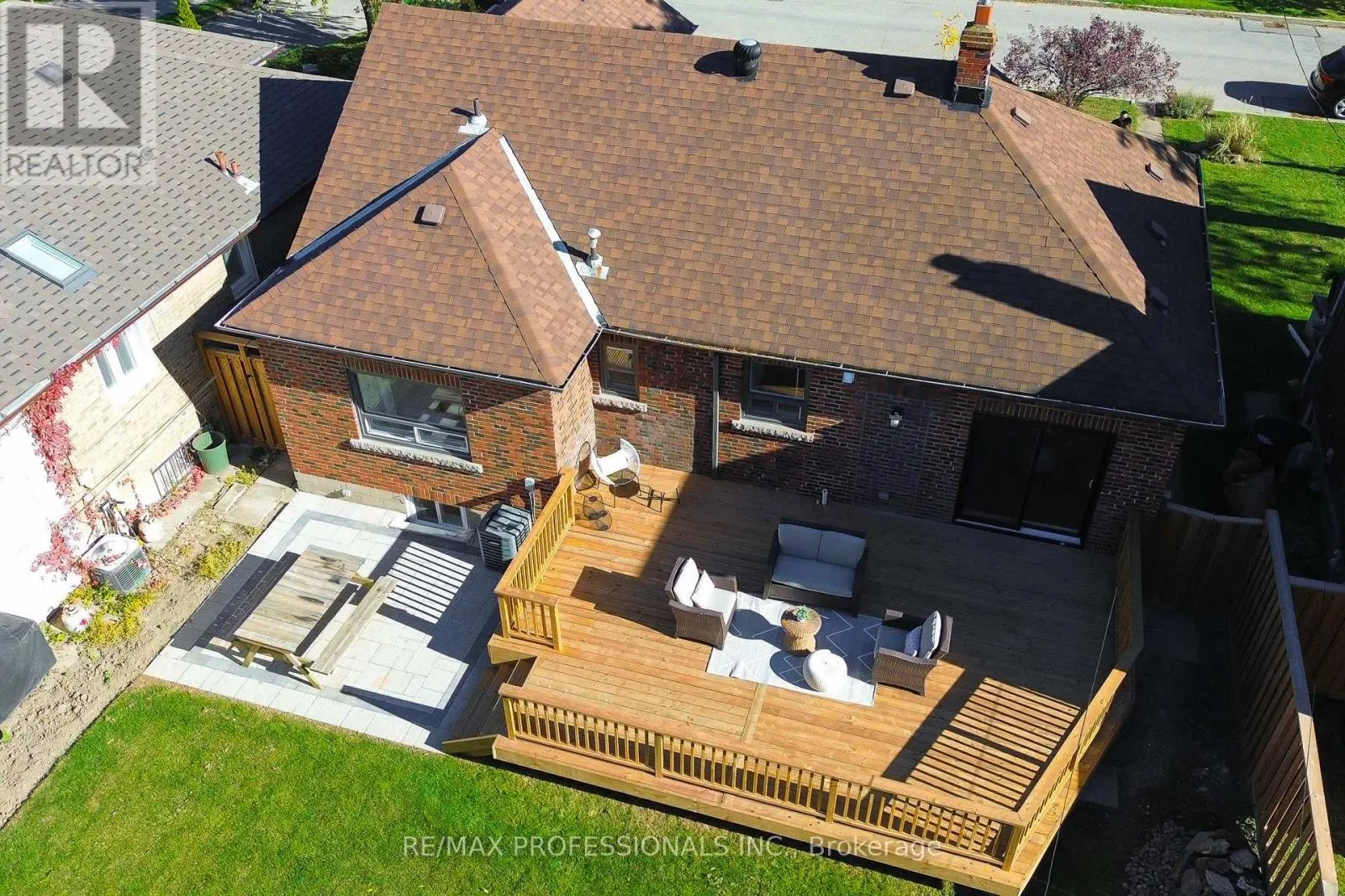 146 PINEGROVE AVENUE