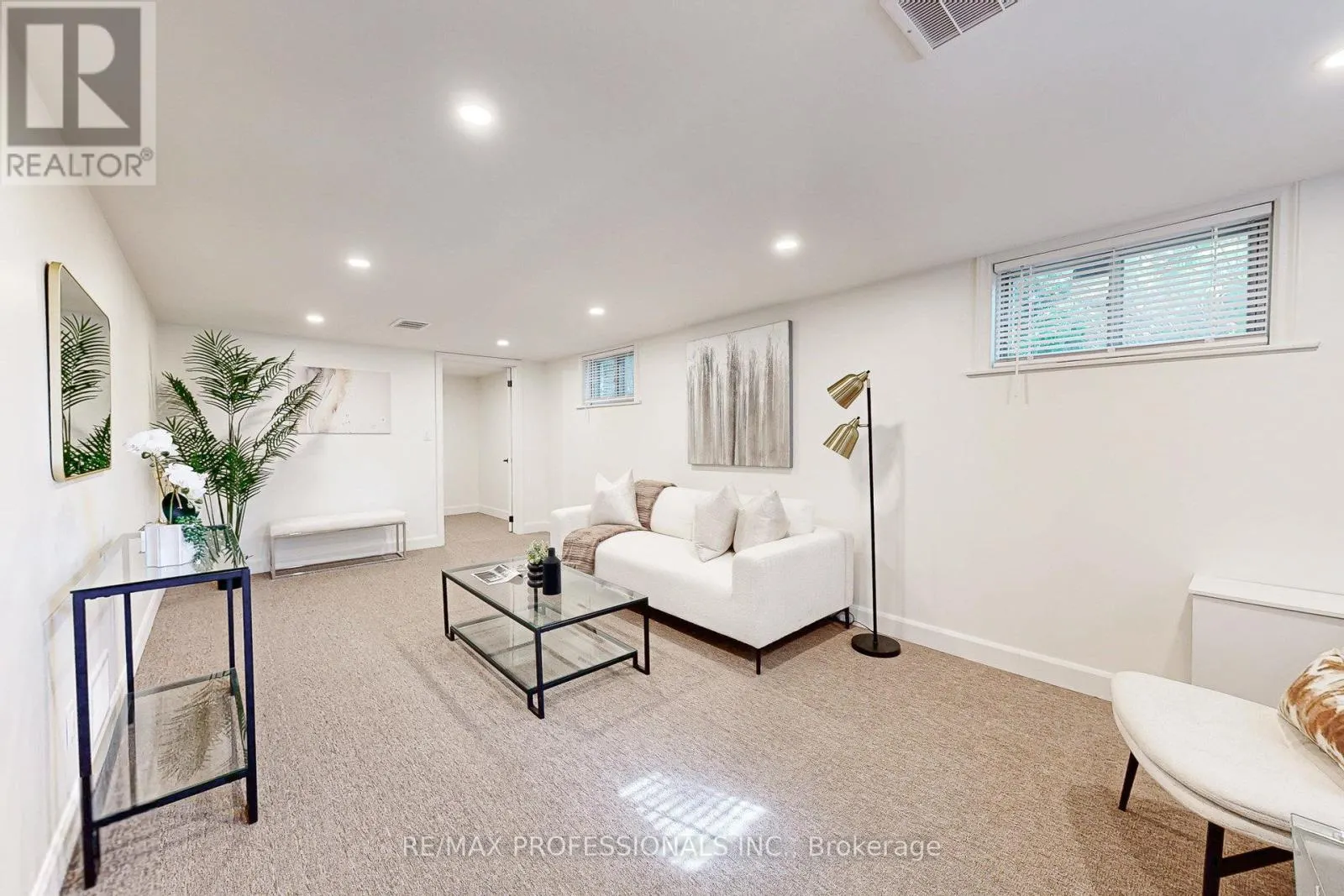 146 PINEGROVE AVENUE