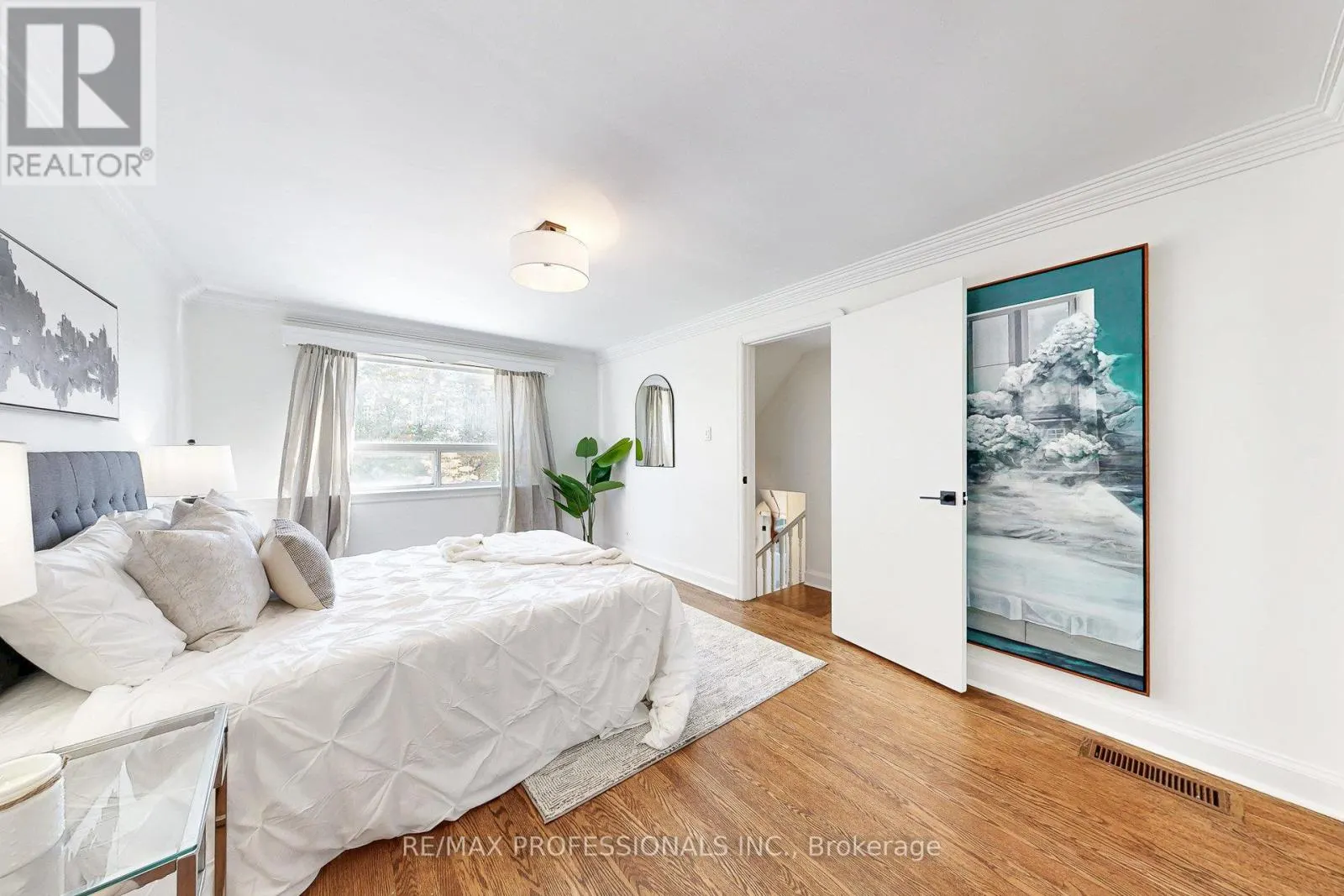 146 PINEGROVE AVENUE