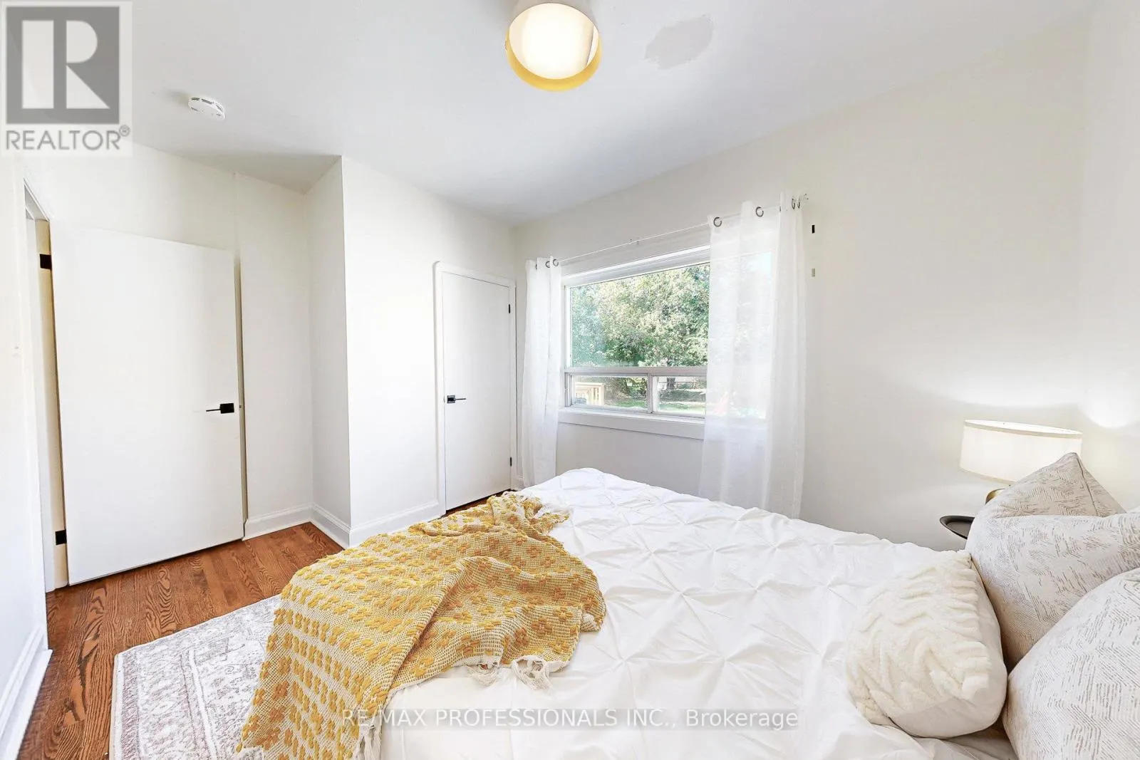 146 PINEGROVE AVENUE