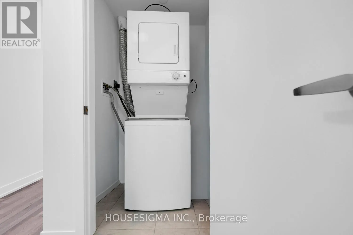 408 - 1460 WHITES ROAD