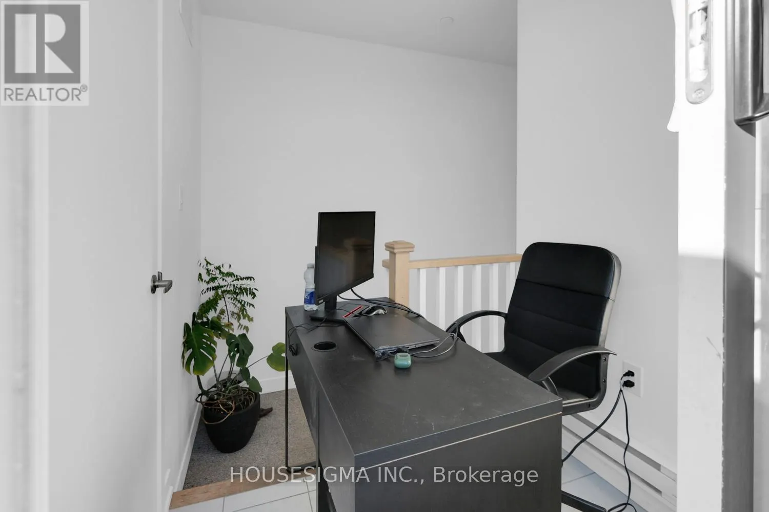 408 - 1460 WHITES ROAD