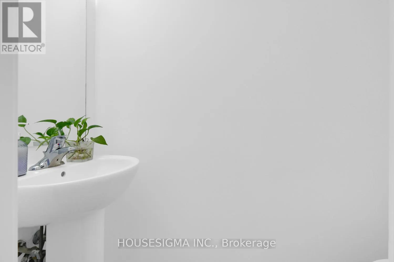 408 - 1460 WHITES ROAD