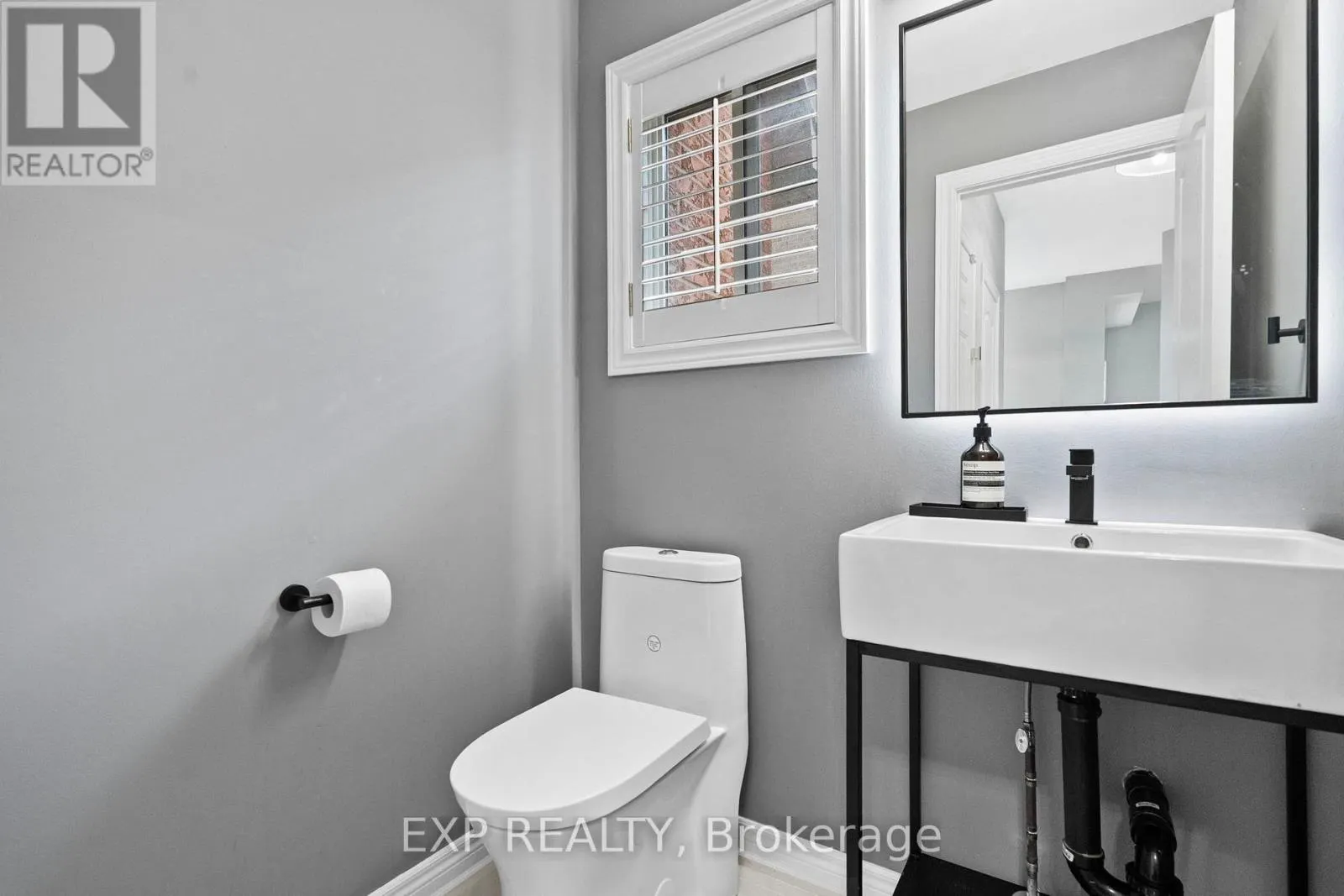 61 TIMBERCREEK COURT