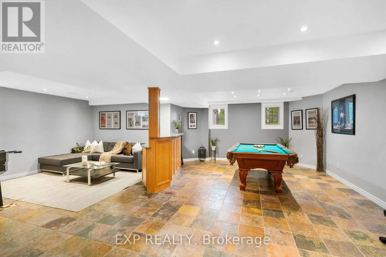 61 TIMBERCREEK COURT