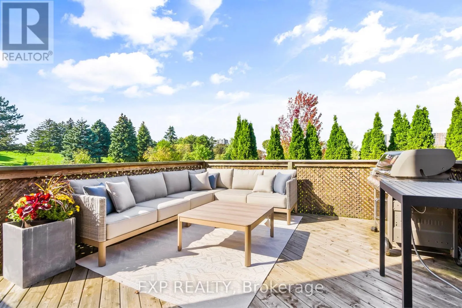 61 TIMBERCREEK COURT