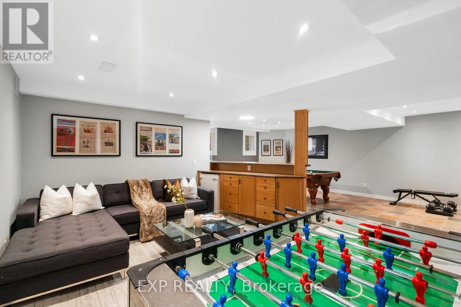 61 TIMBERCREEK COURT