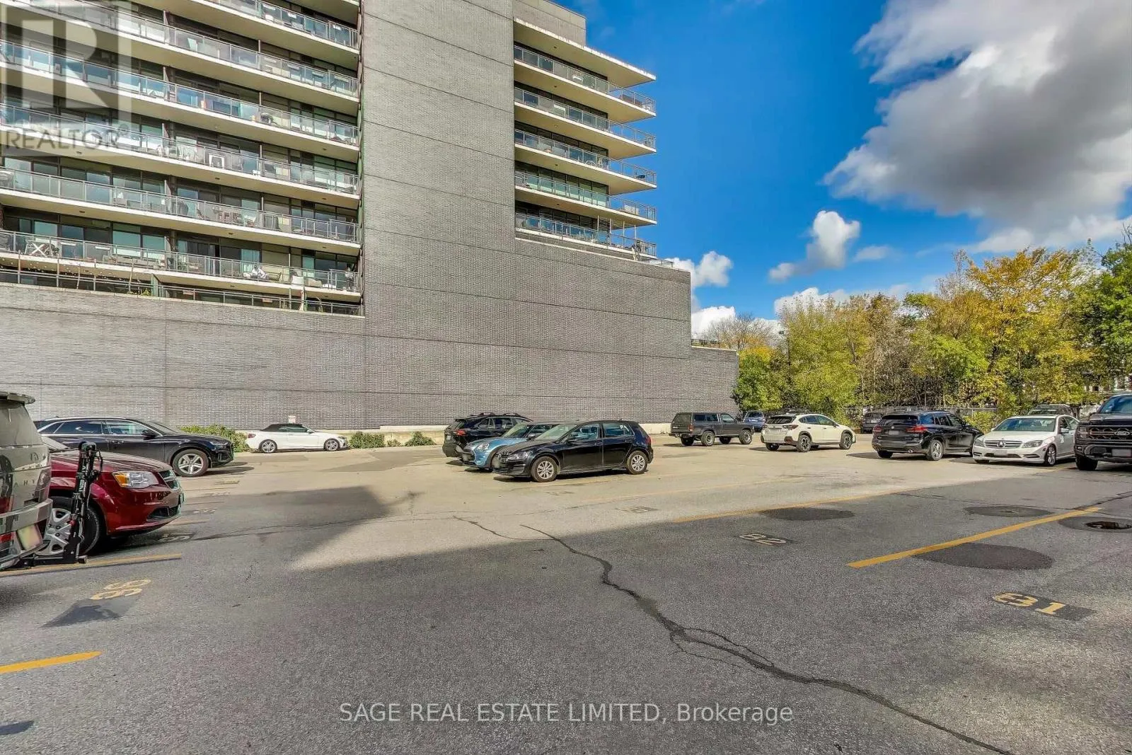 102A - 245 CARLAW AVENUE