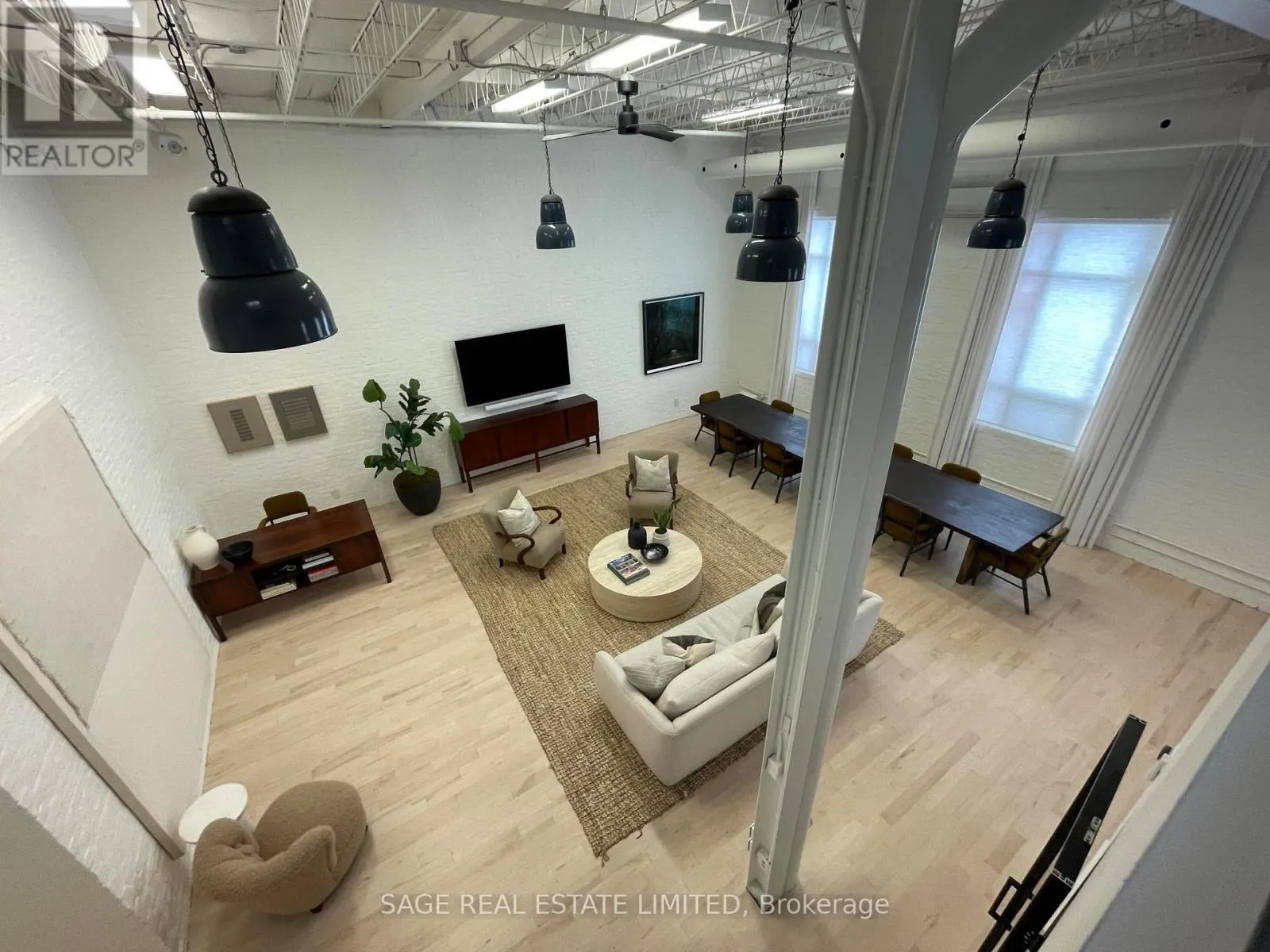 102A - 245 CARLAW AVENUE