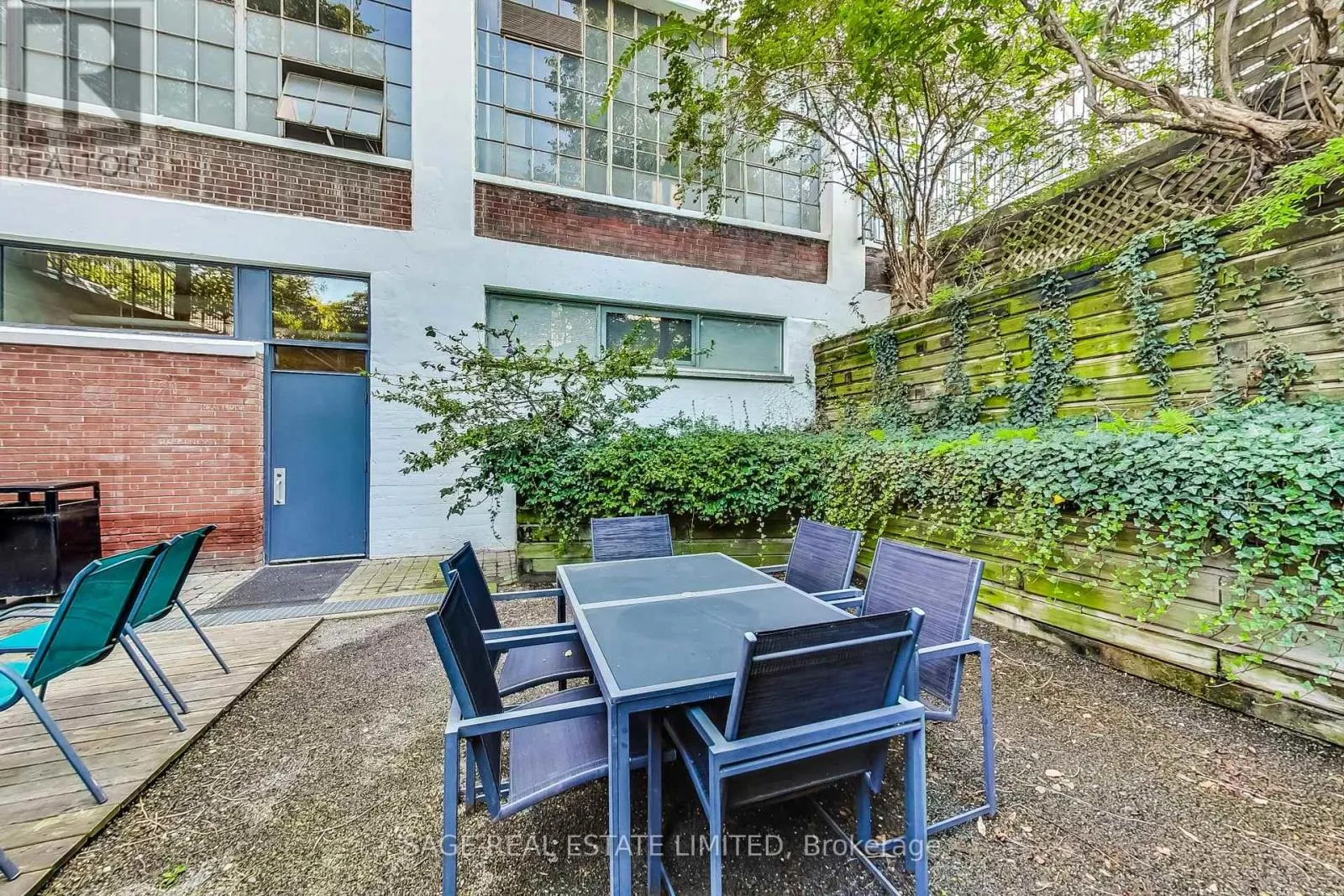 102A - 245 CARLAW AVENUE