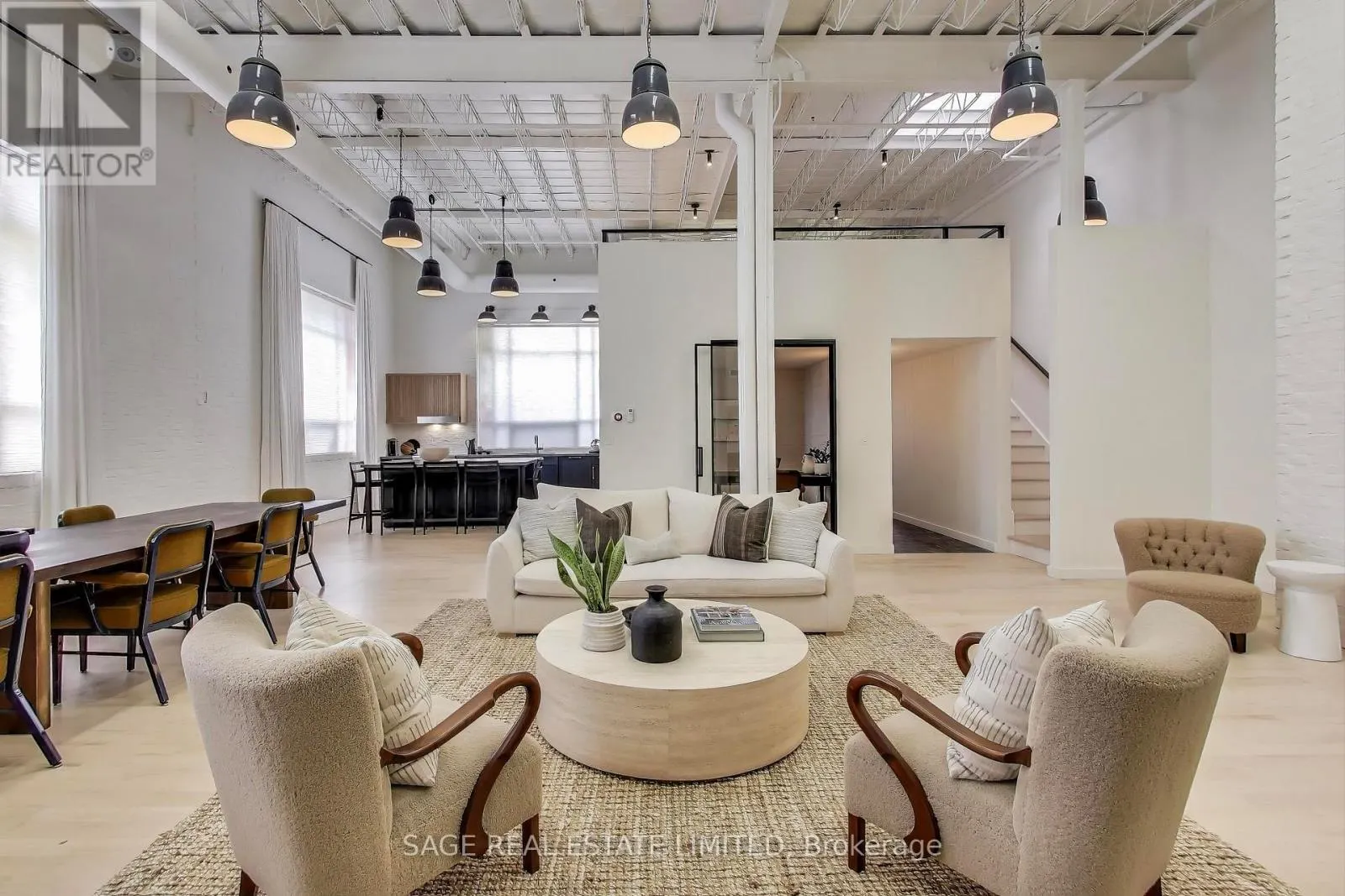 102A - 245 CARLAW AVENUE