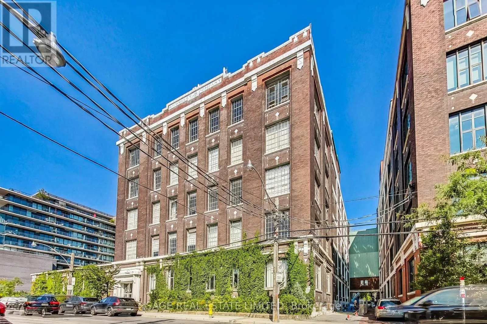 102A - 245 CARLAW AVENUE