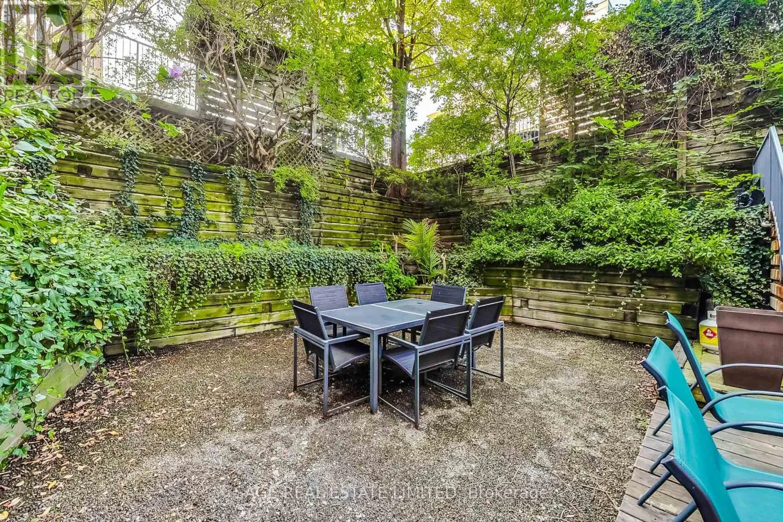 102A - 245 CARLAW AVENUE