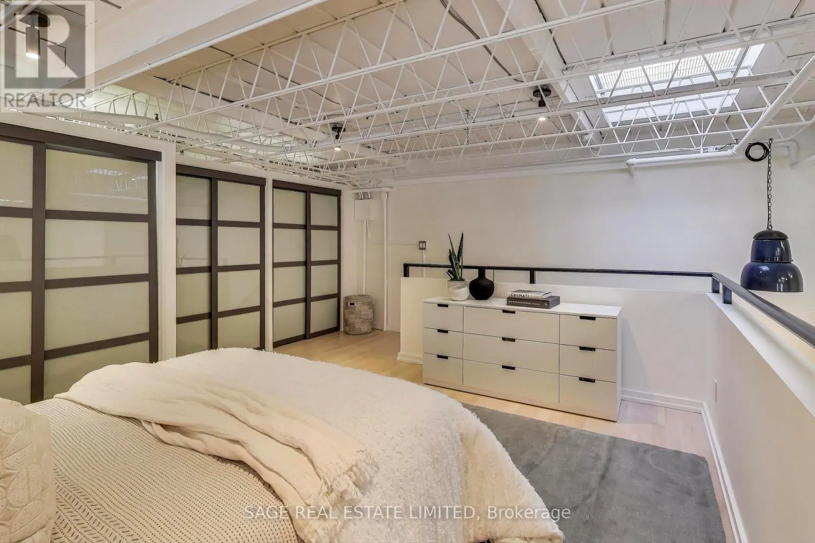 102A - 245 CARLAW AVENUE