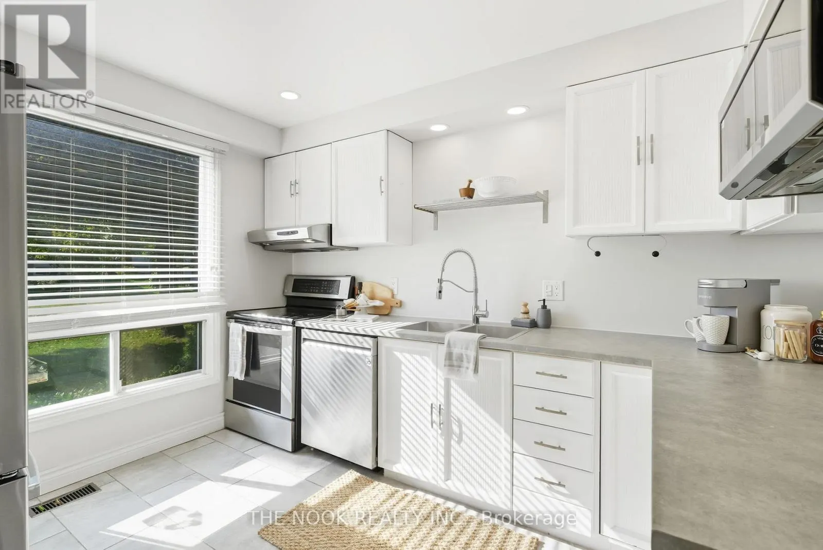 441 CHARRINGTON AVENUE