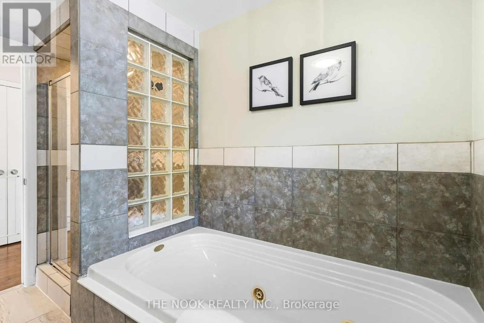 441 CHARRINGTON AVENUE