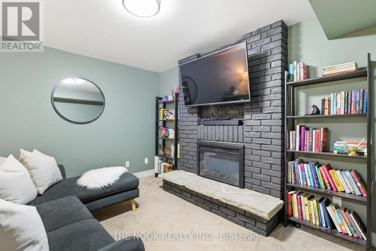 441 CHARRINGTON AVENUE