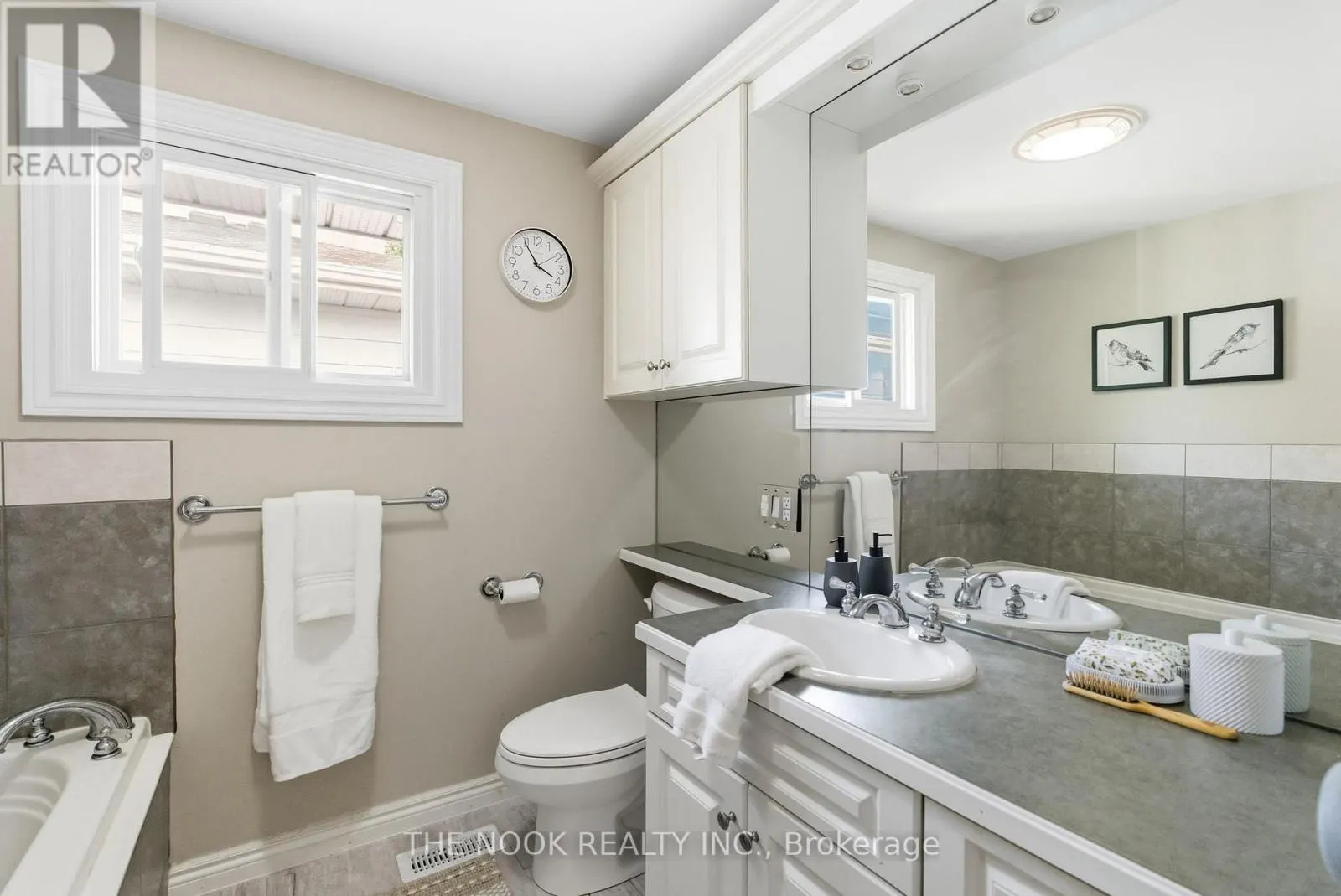 441 CHARRINGTON AVENUE