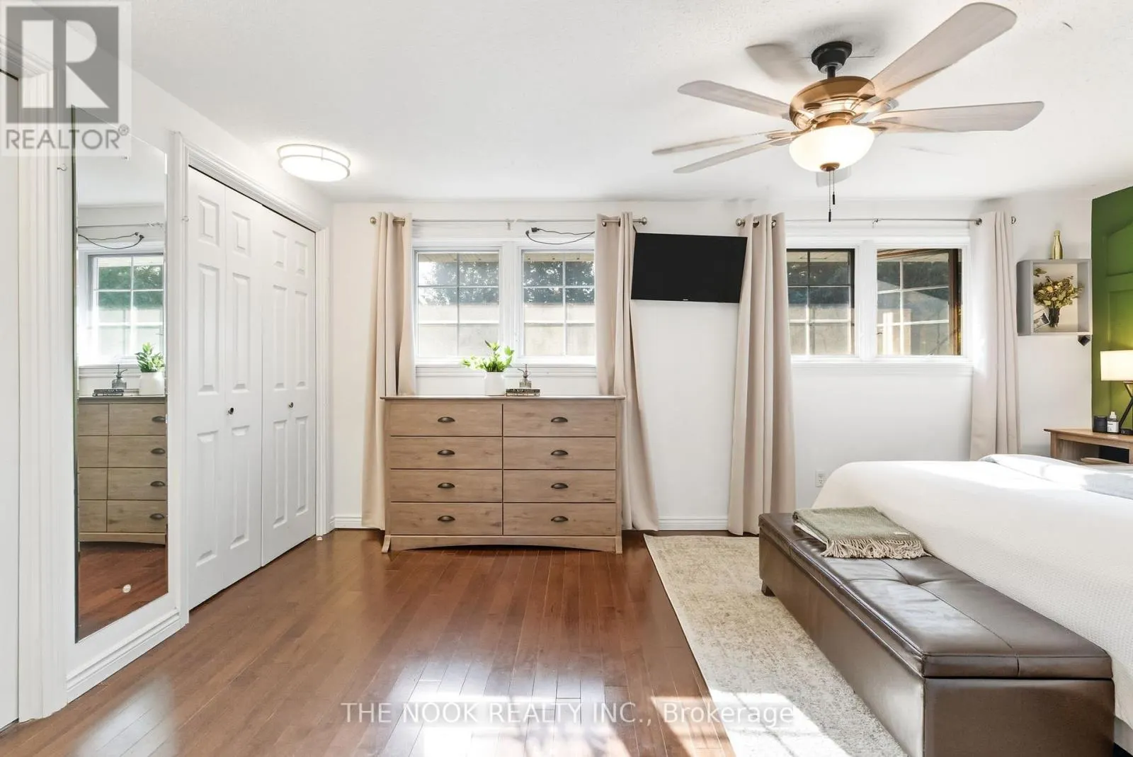 441 CHARRINGTON AVENUE