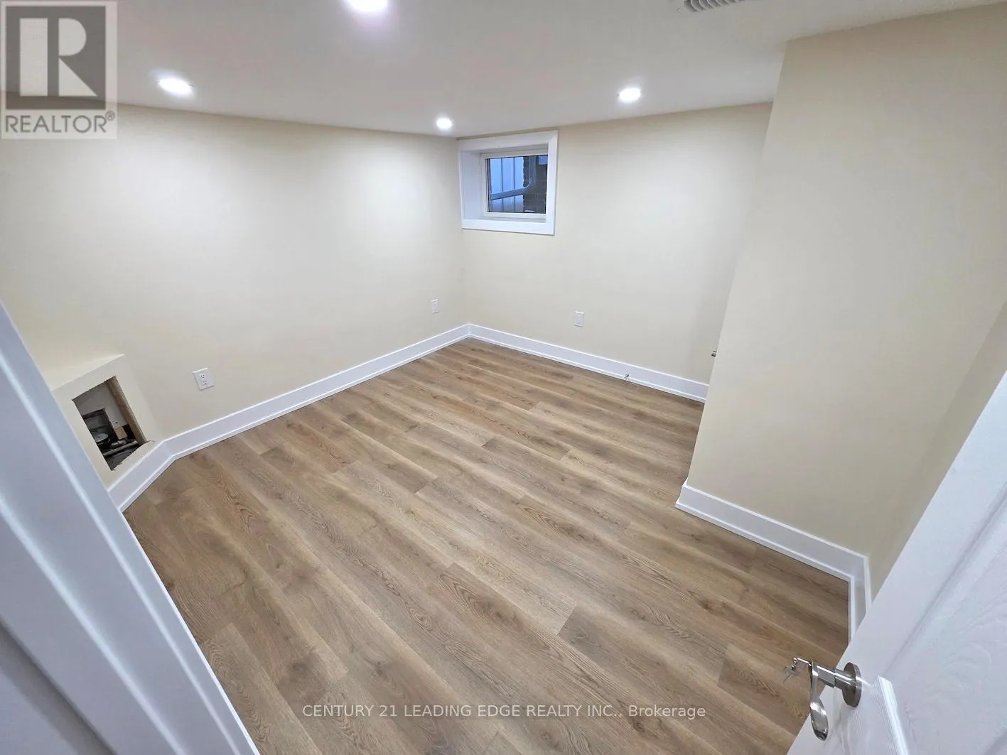 BASEMENT - 51 DEARBOURNE AVENUE