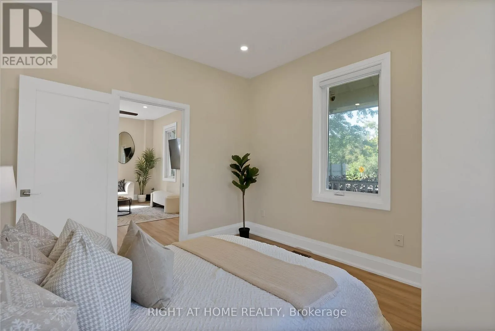 9495 BALDWIN STREET N