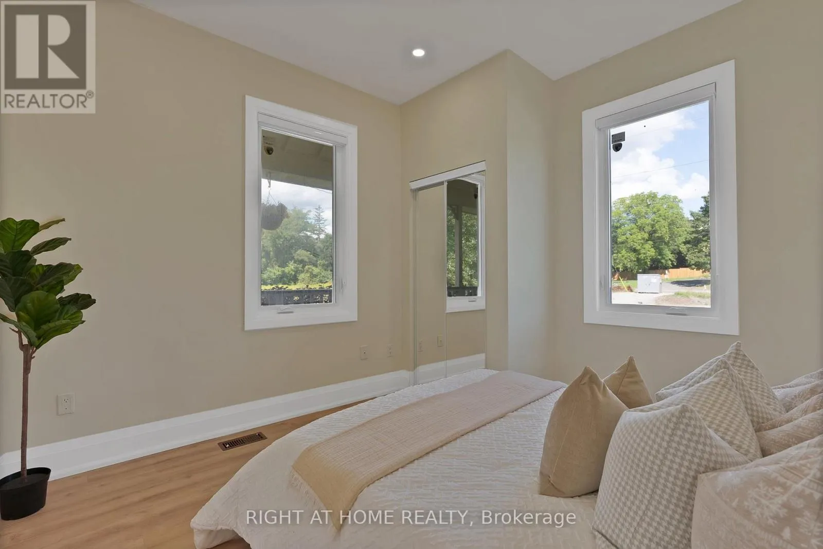 9495 BALDWIN STREET N