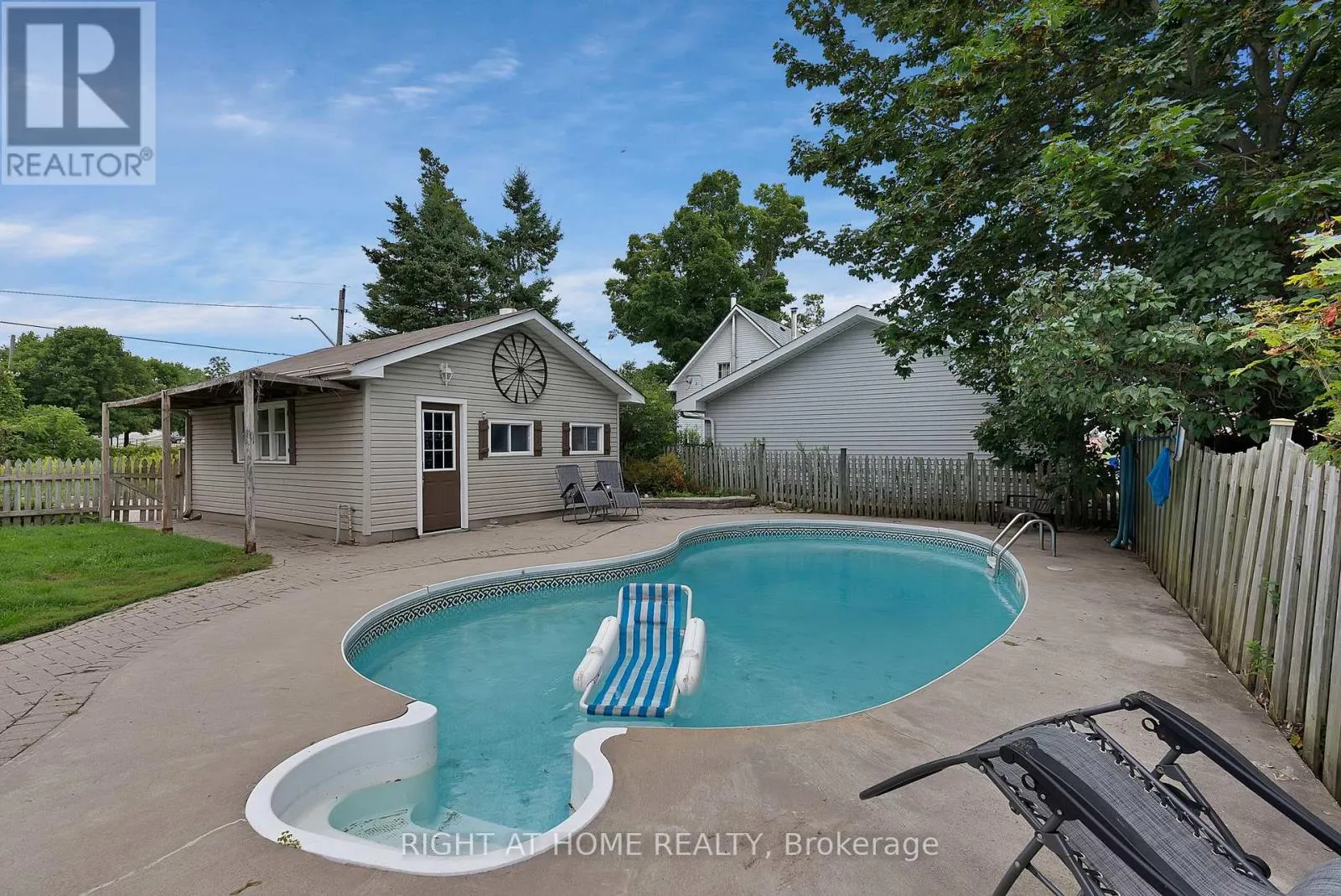 9495 BALDWIN STREET N