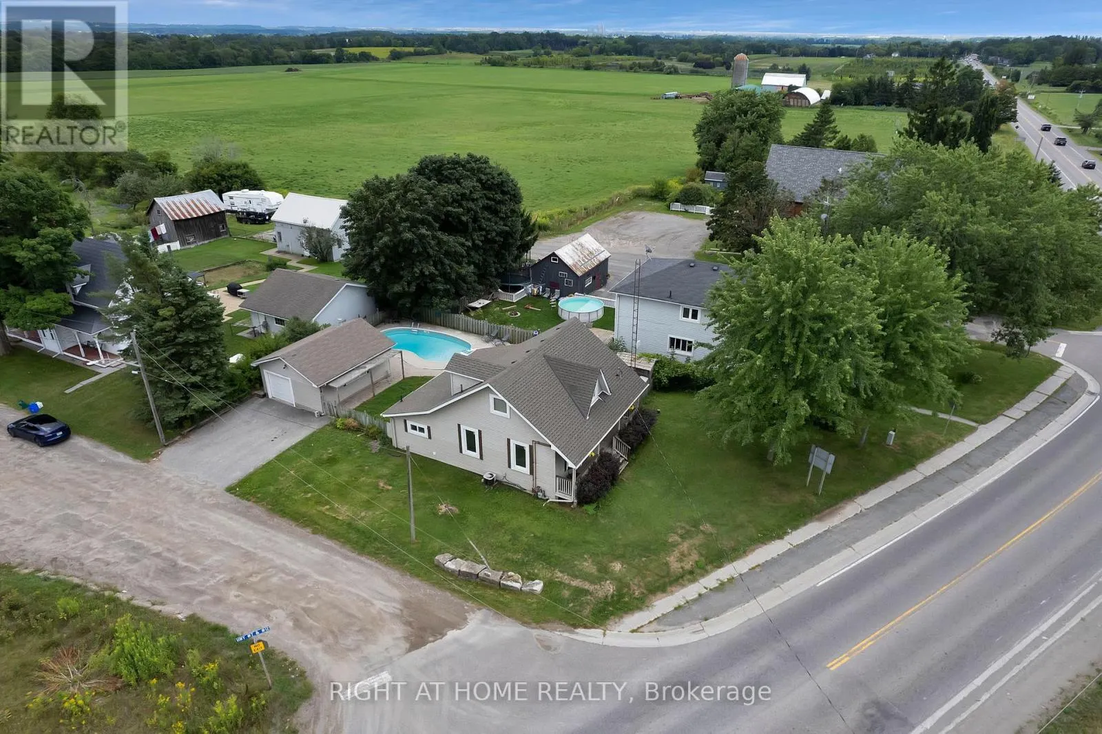 9495 BALDWIN STREET N