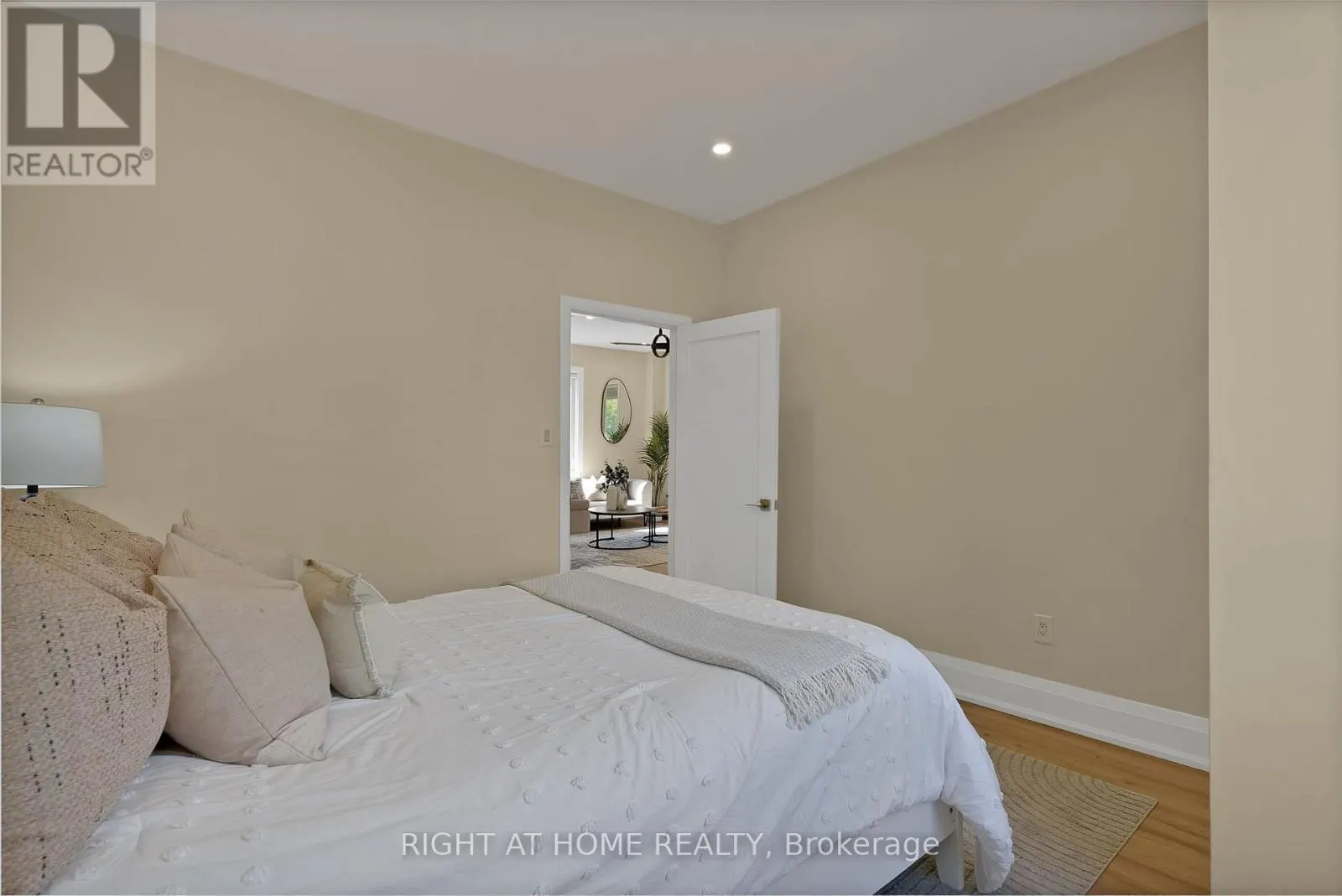 9495 BALDWIN STREET N